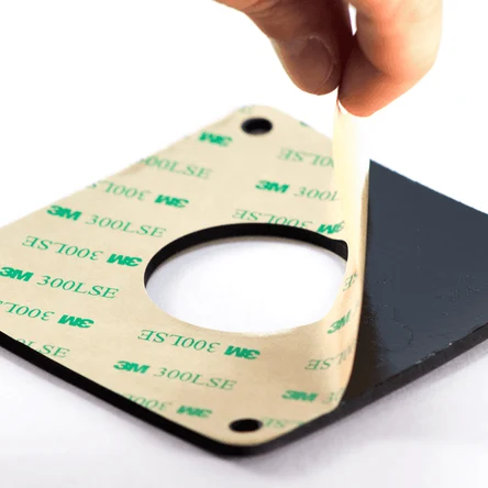 Нанесение клеевого слоя